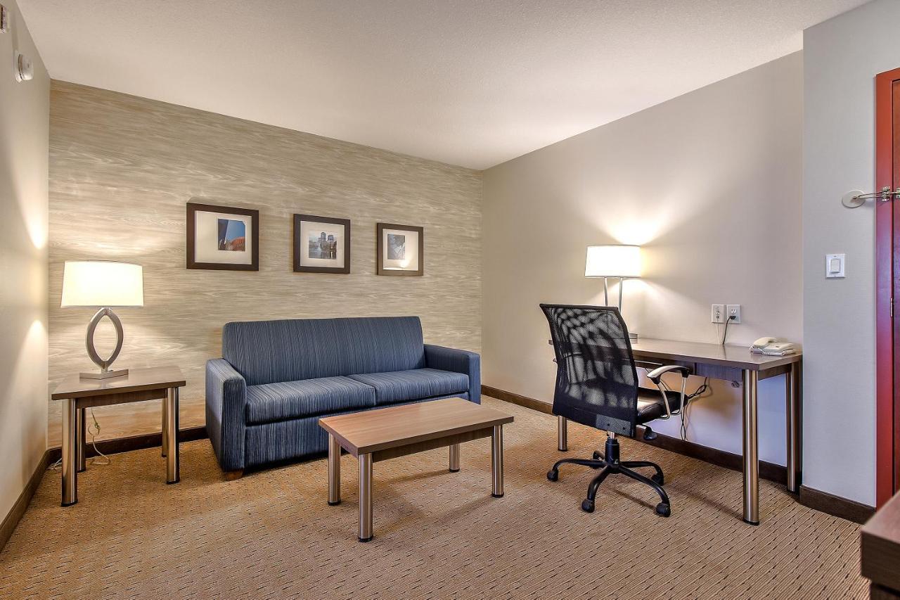 Comfort Inn & Suites South Calgary Luaran gambar