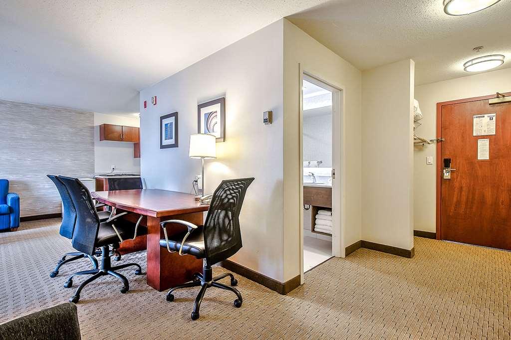 Comfort Inn & Suites South Calgary Bilik gambar