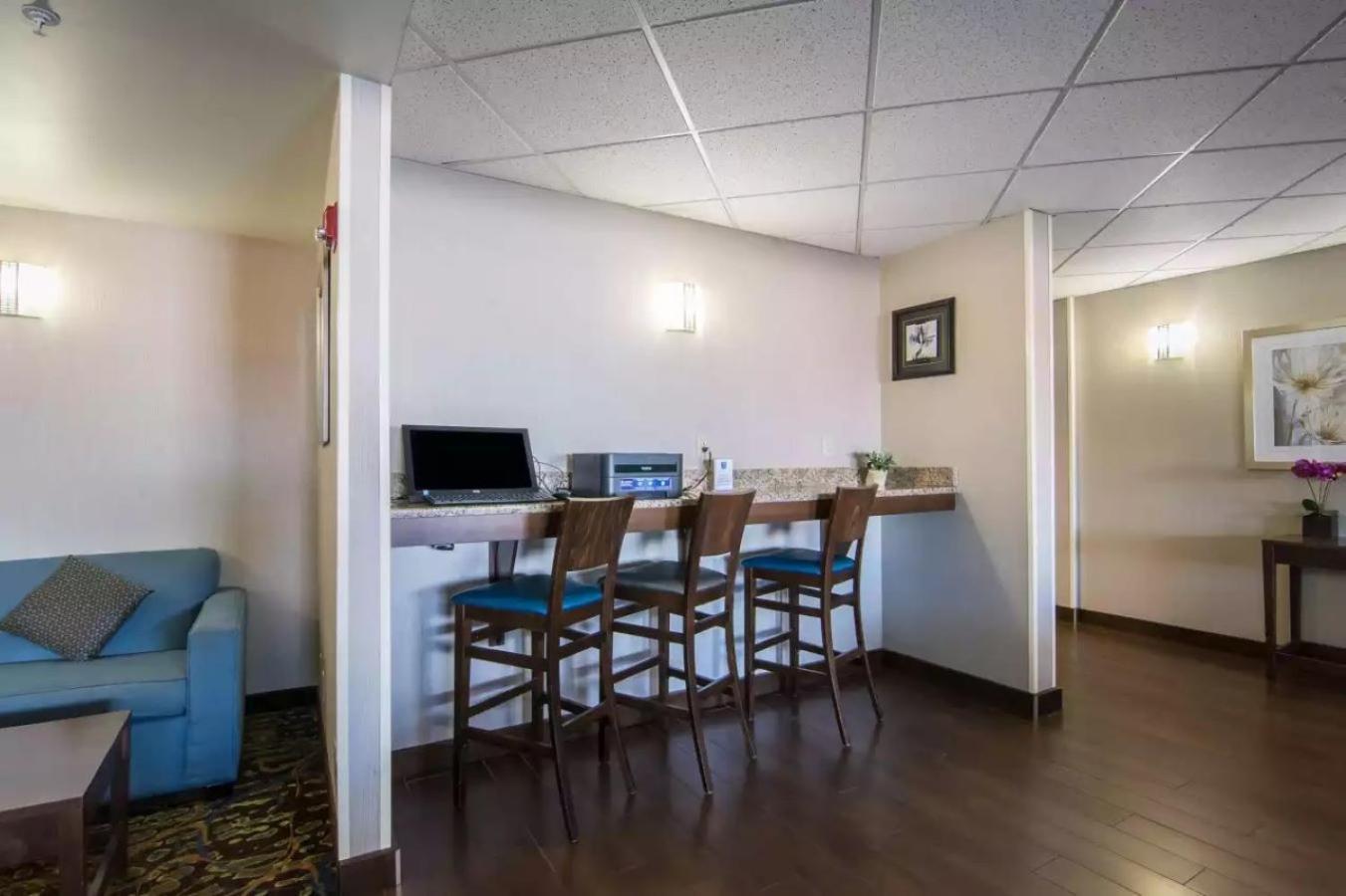 Comfort Inn & Suites South Calgary Luaran gambar